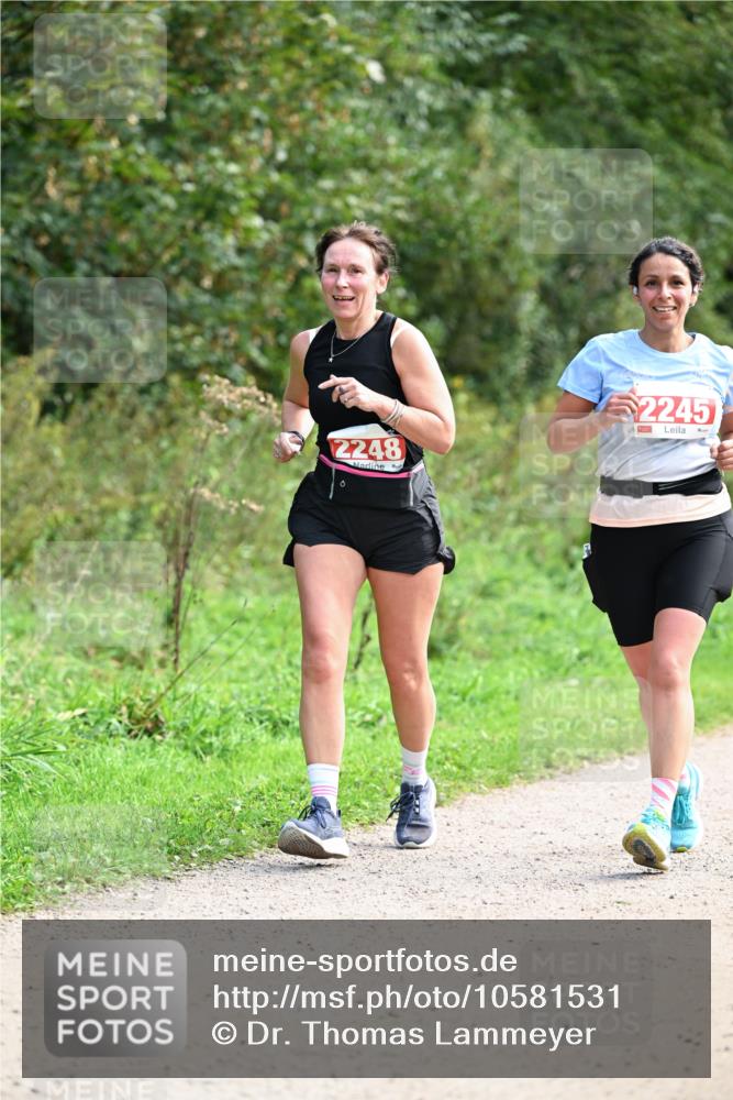 27.09.2026 - 35. Volkslauf durch das schöne Alstertal Dr. Thomas Lammeyer http://msf.ph/oto/10581531 27.09.2026 12:25:58 Laufen 2248, 2245, 1 meine-sportfotos.de