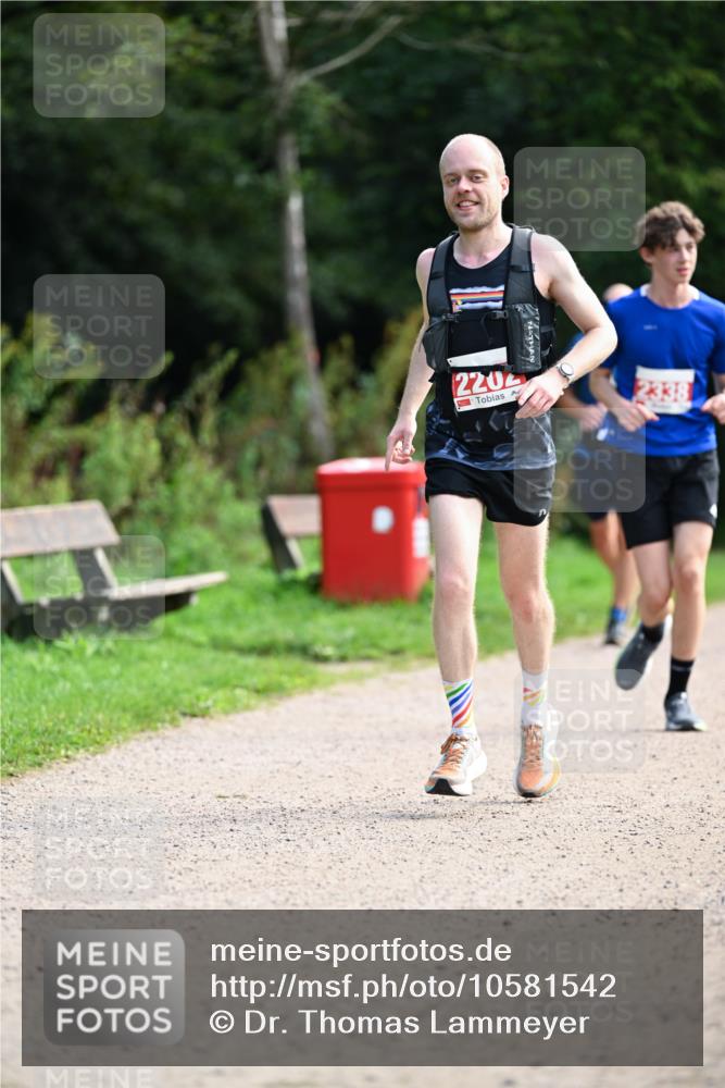 27.09.2026 - 35. Volkslauf durch das schöne Alstertal Dr. Thomas Lammeyer http://msf.ph/oto/10581542 27.09.2026 12:26:25 Laufen 220, 2338 meine-sportfotos.de