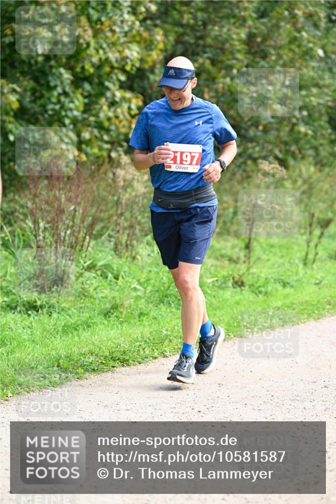 27.09.2026 - 35. Volkslauf durch das schöne Alstertal Dr. Thomas Lammeyer http://msf.ph/oto/10581587 27.09.2026 12:26:34 Laufen 2197 meine-sportfotos.de