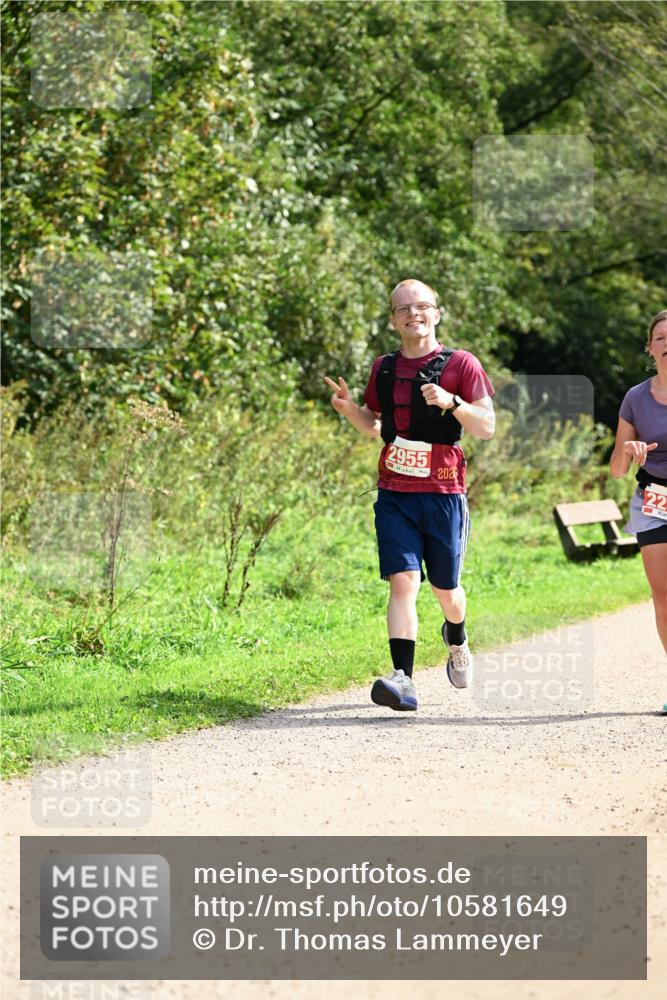27.09.2026 - 35. Volkslauf durch das schöne Alstertal Dr. Thomas Lammeyer http://msf.ph/oto/10581649 27.09.2026 12:27:27 Laufen 2955, 202, 22 meine-sportfotos.de