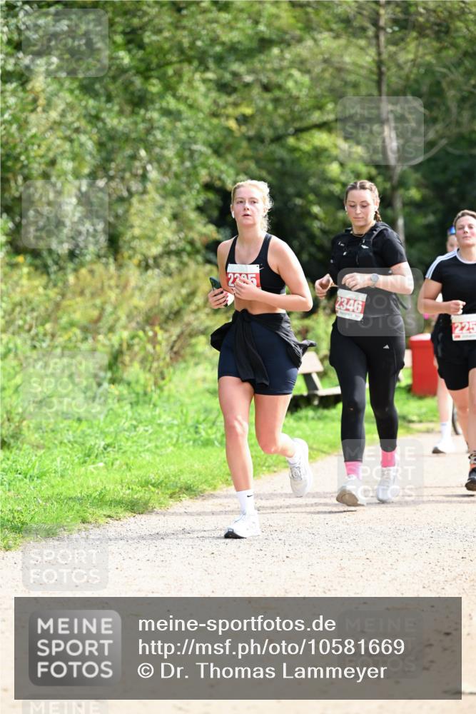 27.09.2026 - 35. Volkslauf durch das schöne Alstertal Dr. Thomas Lammeyer http://msf.ph/oto/10581669 27.09.2026 12:27:48 Laufen 2346, 225 meine-sportfotos.de
