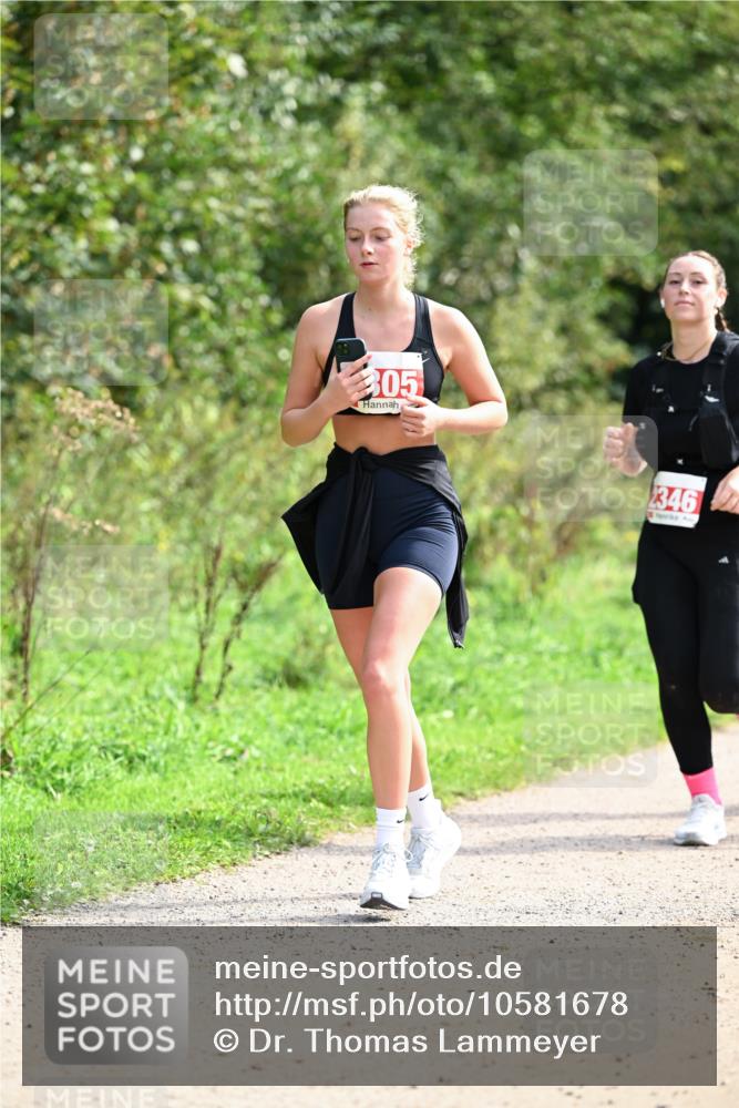 27.09.2026 - 35. Volkslauf durch das schöne Alstertal Dr. Thomas Lammeyer http://msf.ph/oto/10581678 27.09.2026 12:27:49 Laufen 305, 2346 meine-sportfotos.de