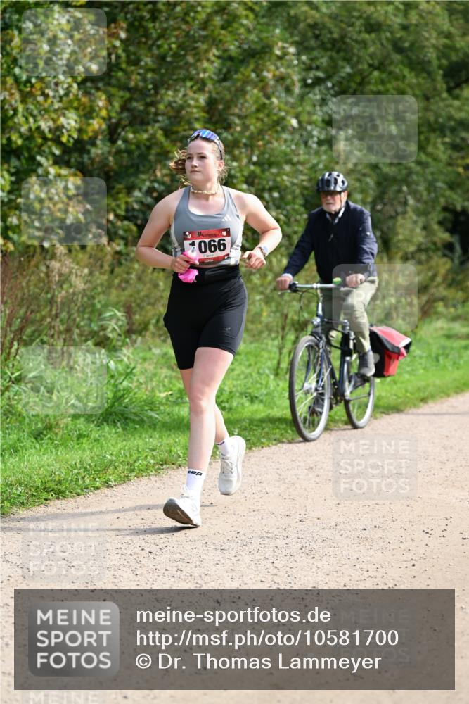 27.09.2026 - 35. Volkslauf durch das schöne Alstertal Dr. Thomas Lammeyer http://msf.ph/oto/10581700 27.09.2026 12:27:53 Laufen 066 meine-sportfotos.de