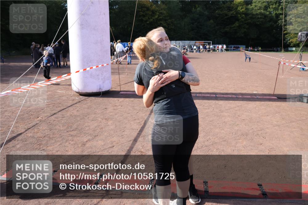 27.09.2026 - 35. Volkslauf durch das schöne Alstertal Strokosch-Dieckow http://msf.ph/oto/10581725 27.09.2026 13:02:36 Ziel  meine-sportfotos.de