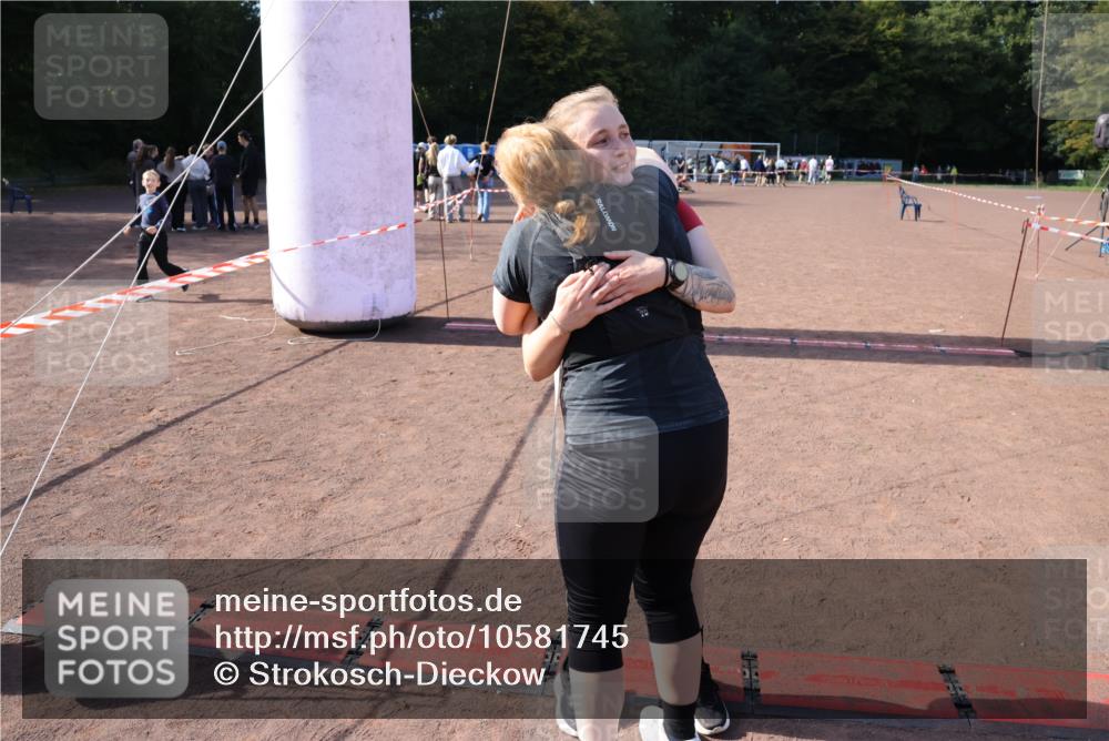 27.09.2026 - 35. Volkslauf durch das schöne Alstertal Strokosch-Dieckow http://msf.ph/oto/10581745 27.09.2026 13:02:36 Ziel  meine-sportfotos.de