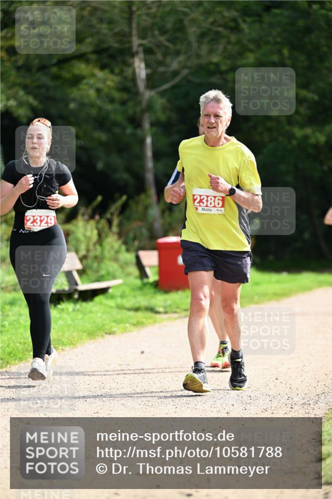 27.09.2026 - 35. Volkslauf durch das schöne Alstertal Dr. Thomas Lammeyer http://msf.ph/oto/10581788 27.09.2026 12:28:41 Laufen 2329, 2386 meine-sportfotos.de