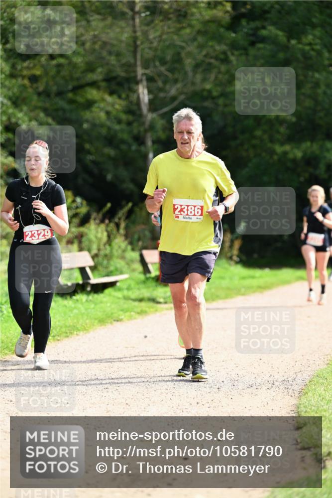 27.09.2026 - 35. Volkslauf durch das schöne Alstertal Dr. Thomas Lammeyer http://msf.ph/oto/10581790 27.09.2026 12:28:41 Laufen 2329, 2386 meine-sportfotos.de