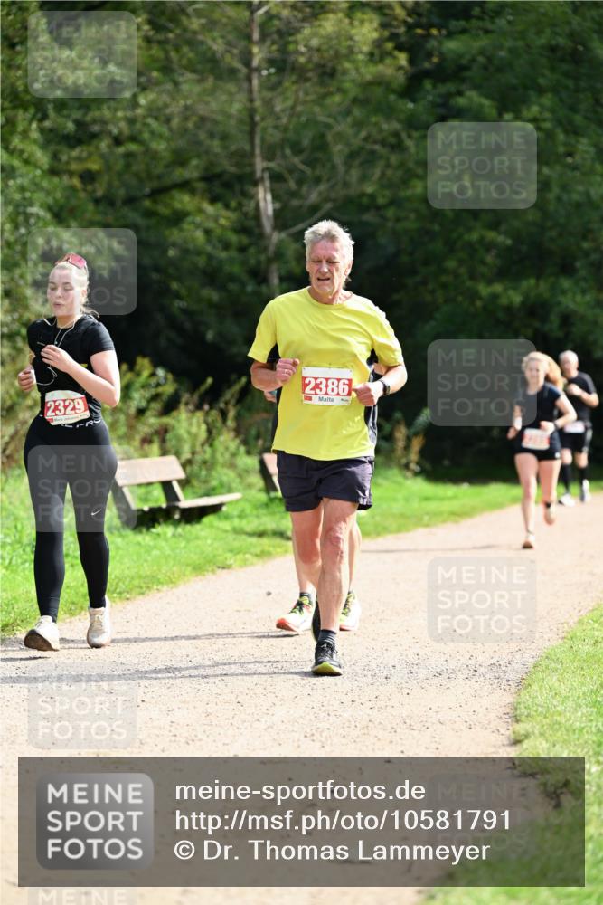 27.09.2026 - 35. Volkslauf durch das schöne Alstertal Dr. Thomas Lammeyer http://msf.ph/oto/10581791 27.09.2026 12:28:41 Laufen 2329, 2386 meine-sportfotos.de