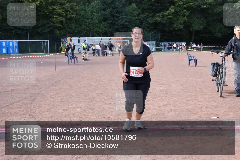 27.09.2026 - 35. Volkslauf durch das schöne Alstertal Strokosch-Dieckow http://msf.ph/oto/10581796 27.09.2026 13:03:38 Ziel 2187 meine-sportfotos.de