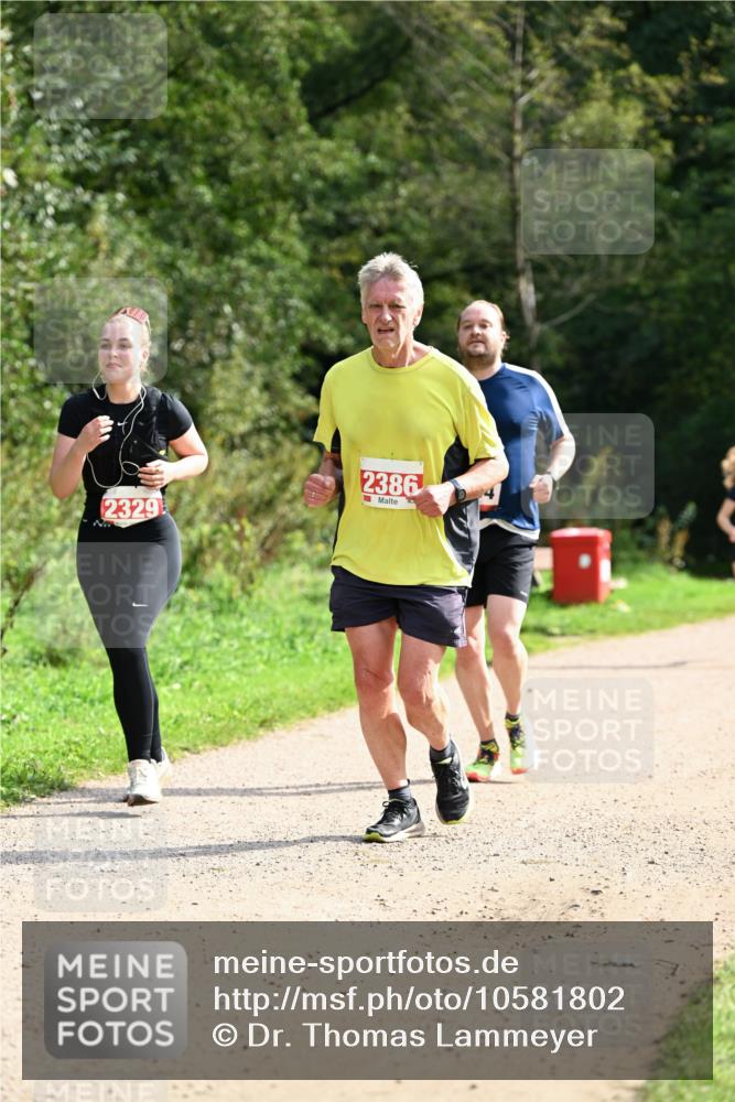 27.09.2026 - 35. Volkslauf durch das schöne Alstertal Dr. Thomas Lammeyer http://msf.ph/oto/10581802 27.09.2026 12:28:42 Laufen 2329, 2386 meine-sportfotos.de
