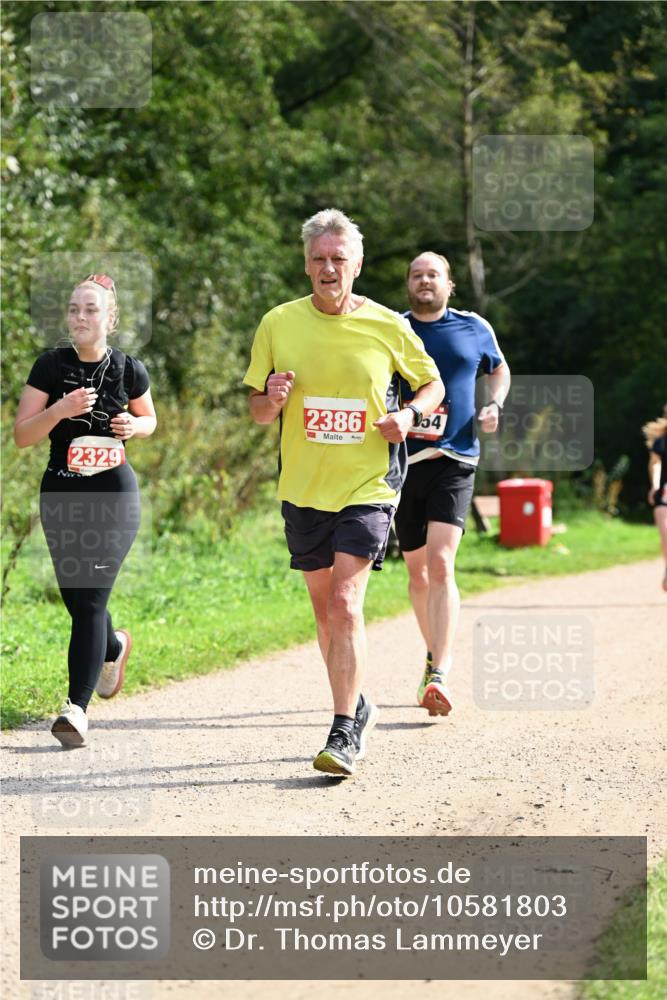 27.09.2026 - 35. Volkslauf durch das schöne Alstertal Dr. Thomas Lammeyer http://msf.ph/oto/10581803 27.09.2026 12:28:43 Laufen 2329, 2386, 54 meine-sportfotos.de
