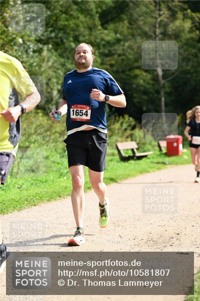 27.09.2026 - 35. Volkslauf durch das schöne Alstertal Dr. Thomas Lammeyer http://msf.ph/oto/10581807 27.09.2026 12:28:44 Laufen 1654 meine-sportfotos.de