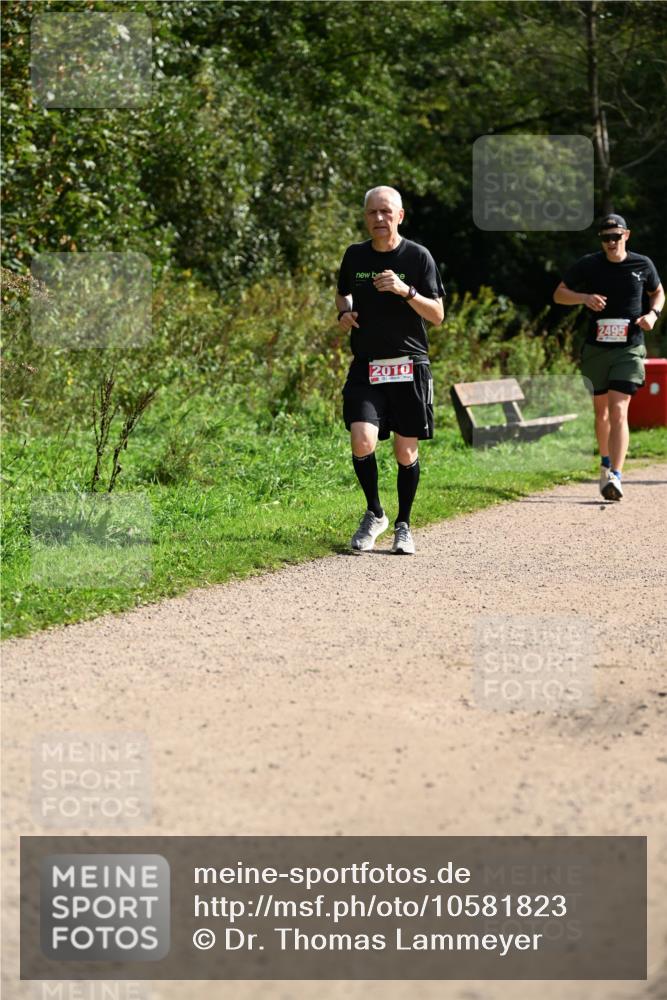 27.09.2026 - 35. Volkslauf durch das schöne Alstertal Dr. Thomas Lammeyer http://msf.ph/oto/10581823 27.09.2026 12:28:51 Laufen 2010, 2495 meine-sportfotos.de
