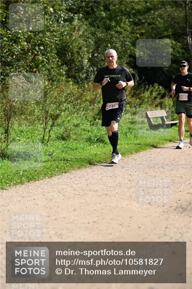 27.09.2026 - 35. Volkslauf durch das schöne Alstertal Dr. Thomas Lammeyer http://msf.ph/oto/10581827 27.09.2026 12:28:51 Laufen 2010, 2495 meine-sportfotos.de