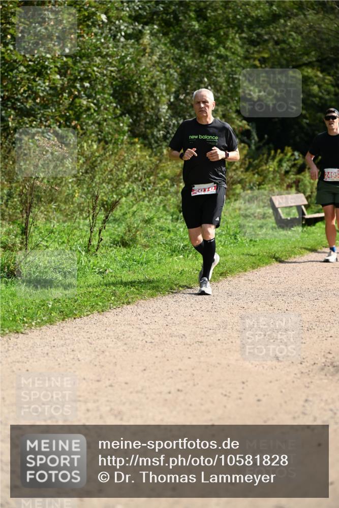 27.09.2026 - 35. Volkslauf durch das schöne Alstertal Dr. Thomas Lammeyer http://msf.ph/oto/10581828 27.09.2026 12:28:51 Laufen 2010, 2495 meine-sportfotos.de