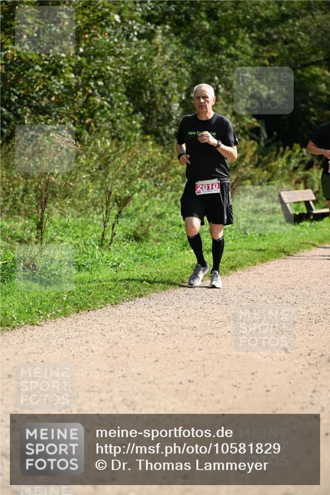 27.09.2026 - 35. Volkslauf durch das schöne Alstertal Dr. Thomas Lammeyer http://msf.ph/oto/10581829 27.09.2026 12:28:51 Laufen 2010 meine-sportfotos.de