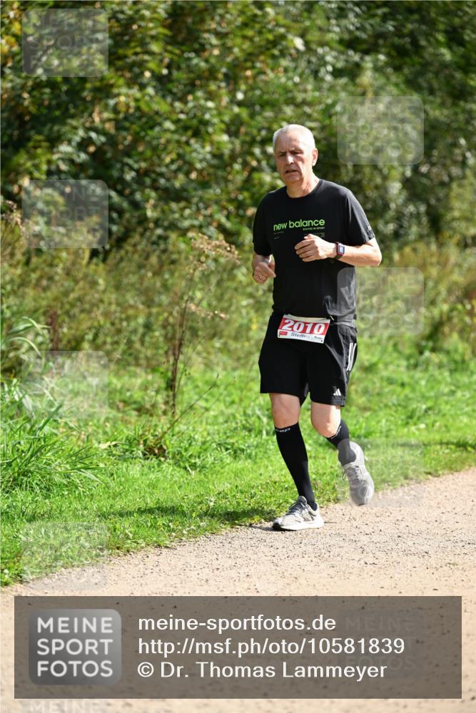 27.09.2026 - 35. Volkslauf durch das schöne Alstertal Dr. Thomas Lammeyer http://msf.ph/oto/10581839 27.09.2026 12:28:52 Laufen 2010 meine-sportfotos.de