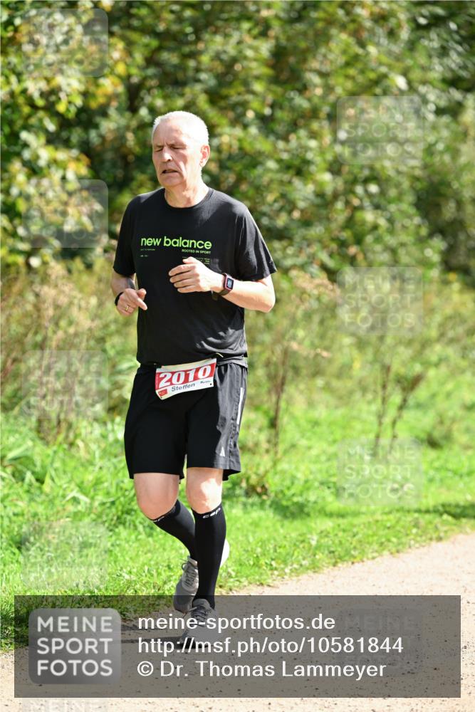 27.09.2026 - 35. Volkslauf durch das schöne Alstertal Dr. Thomas Lammeyer http://msf.ph/oto/10581844 27.09.2026 12:28:53 Laufen 2010 meine-sportfotos.de
