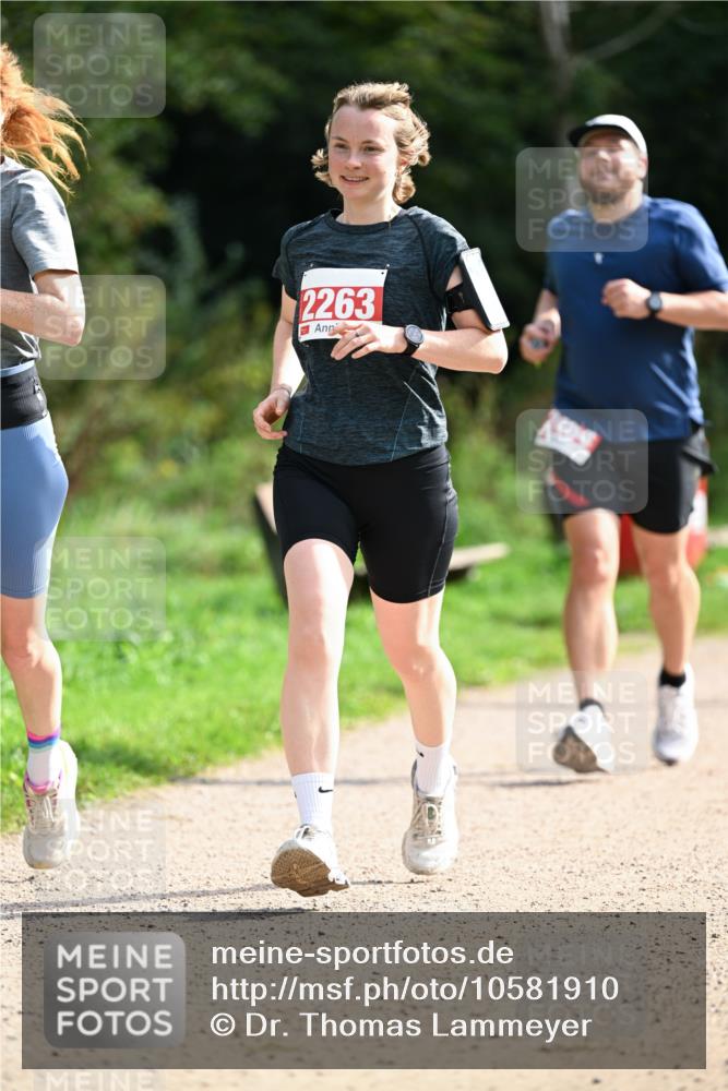 27.09.2026 - 35. Volkslauf durch das schöne Alstertal Dr. Thomas Lammeyer http://msf.ph/oto/10581910 27.09.2026 12:29:30 Laufen 2263 meine-sportfotos.de