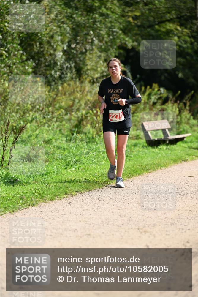 27.09.2026 - 35. Volkslauf durch das schöne Alstertal Dr. Thomas Lammeyer http://msf.ph/oto/10582005 27.09.2026 12:30:40 Laufen 2270 meine-sportfotos.de