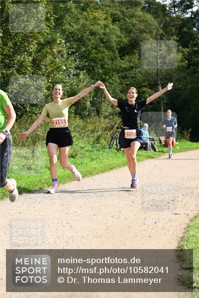 27.09.2026 - 35. Volkslauf durch das schöne Alstertal Dr. Thomas Lammeyer http://msf.ph/oto/10582041 27.09.2026 12:31:32 Laufen 2155, 2158 meine-sportfotos.de