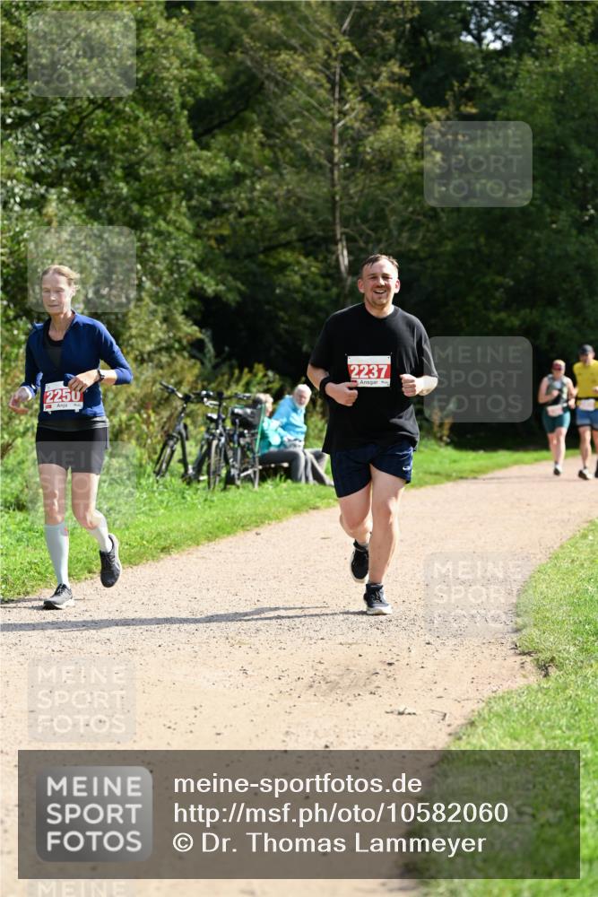 27.09.2026 - 35. Volkslauf durch das schöne Alstertal Dr. Thomas Lammeyer http://msf.ph/oto/10582060 27.09.2026 12:31:35 Laufen 2250, 2237 meine-sportfotos.de