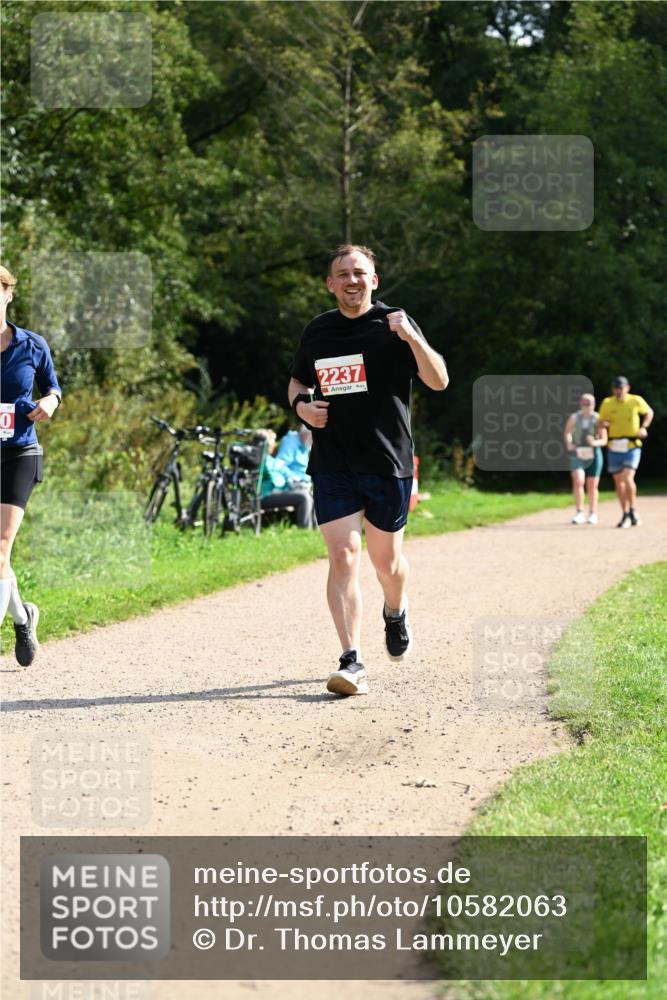 27.09.2026 - 35. Volkslauf durch das schöne Alstertal Dr. Thomas Lammeyer http://msf.ph/oto/10582063 27.09.2026 12:31:36 Laufen 2237 meine-sportfotos.de