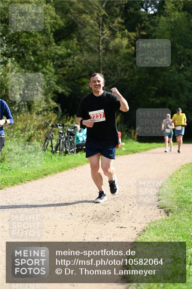 27.09.2026 - 35. Volkslauf durch das schöne Alstertal Dr. Thomas Lammeyer http://msf.ph/oto/10582064 27.09.2026 12:31:36 Laufen 2237 meine-sportfotos.de