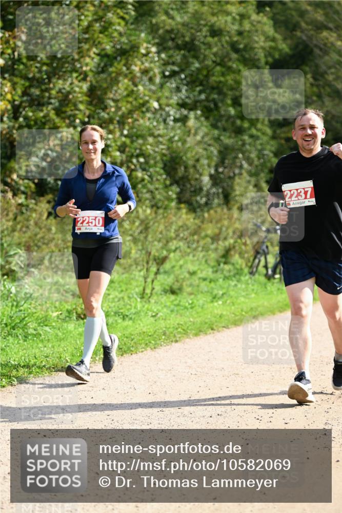 27.09.2026 - 35. Volkslauf durch das schöne Alstertal Dr. Thomas Lammeyer http://msf.ph/oto/10582069 27.09.2026 12:31:36 Laufen 2250, 1, 2237 meine-sportfotos.de