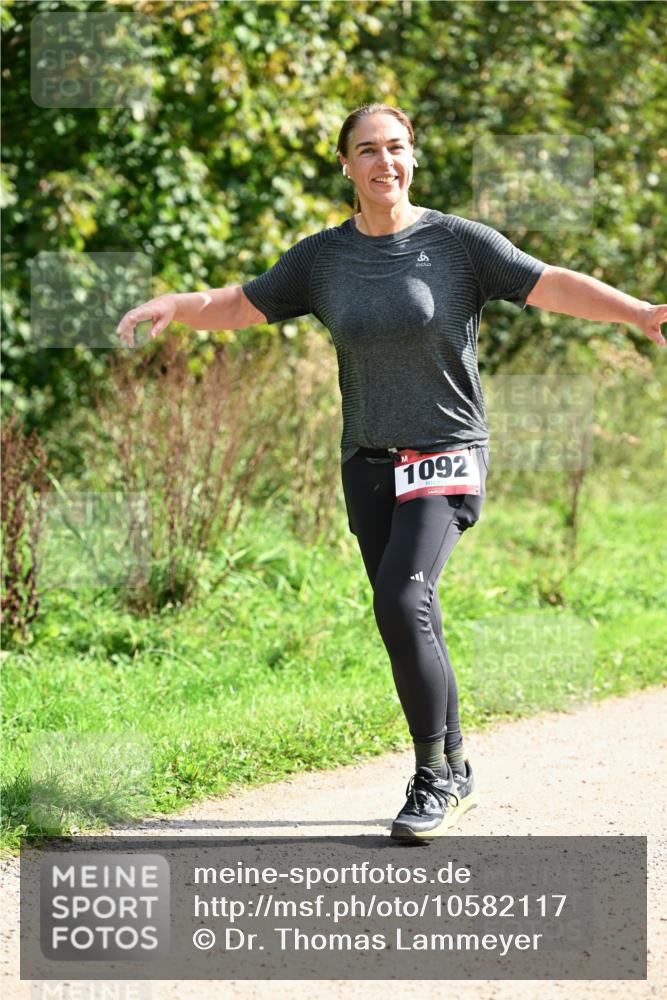 27.09.2026 - 35. Volkslauf durch das schöne Alstertal Dr. Thomas Lammeyer http://msf.ph/oto/10582117 27.09.2026 12:32:28 Laufen 1092 meine-sportfotos.de
