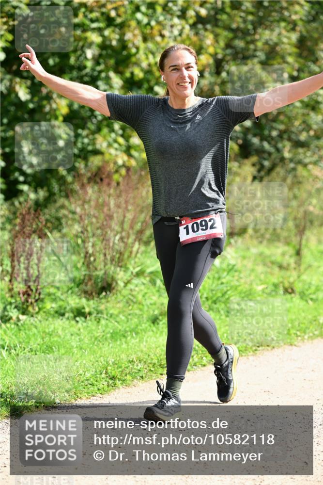 27.09.2026 - 35. Volkslauf durch das schöne Alstertal Dr. Thomas Lammeyer http://msf.ph/oto/10582118 27.09.2026 12:32:28 Laufen 1092 meine-sportfotos.de