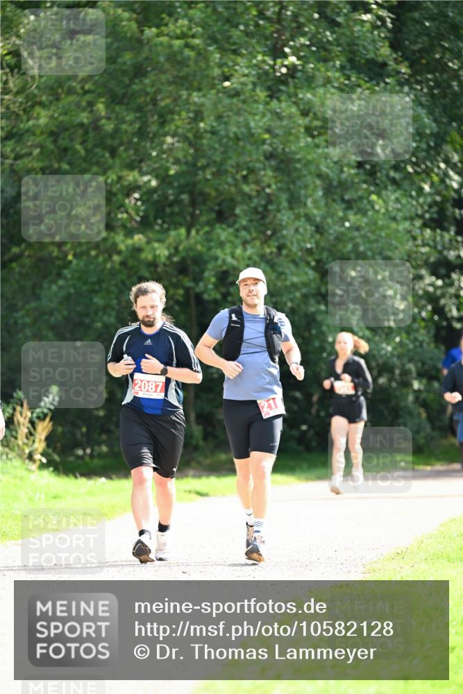 27.09.2026 - 35. Volkslauf durch das schöne Alstertal Dr. Thomas Lammeyer http://msf.ph/oto/10582128 27.09.2026 12:32:54 Laufen 2087, 21 meine-sportfotos.de