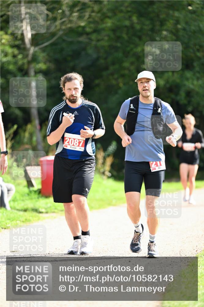 27.09.2026 - 35. Volkslauf durch das schöne Alstertal Dr. Thomas Lammeyer http://msf.ph/oto/10582143 27.09.2026 12:32:58 Laufen 2087, 21 meine-sportfotos.de