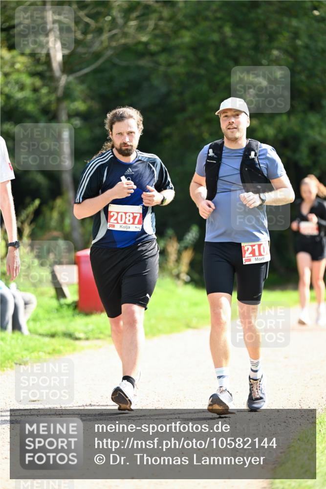 27.09.2026 - 35. Volkslauf durch das schöne Alstertal Dr. Thomas Lammeyer http://msf.ph/oto/10582144 27.09.2026 12:32:58 Laufen 2087, 2100 meine-sportfotos.de