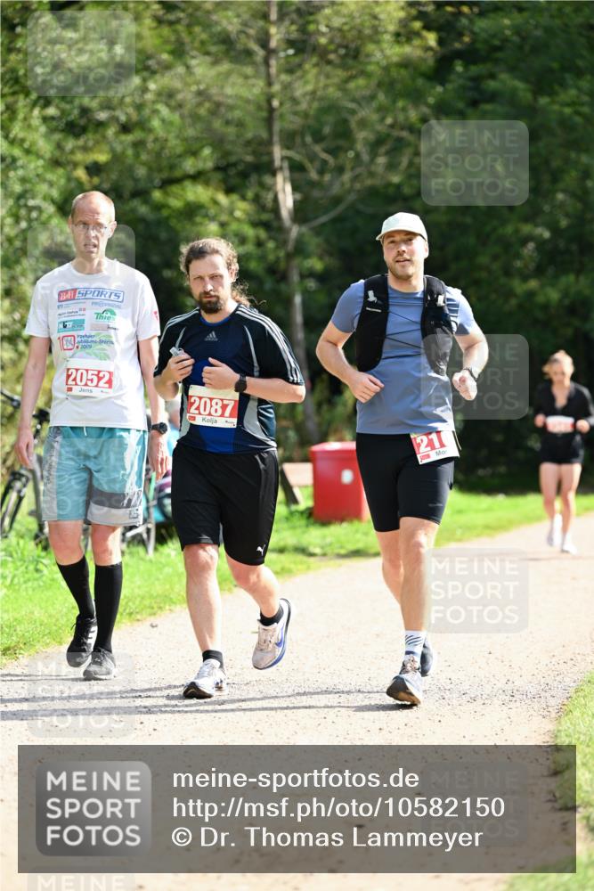 27.09.2026 - 35. Volkslauf durch das schöne Alstertal Dr. Thomas Lammeyer http://msf.ph/oto/10582150 27.09.2026 12:32:59 Laufen 2009, 2052, 2087, 210 meine-sportfotos.de