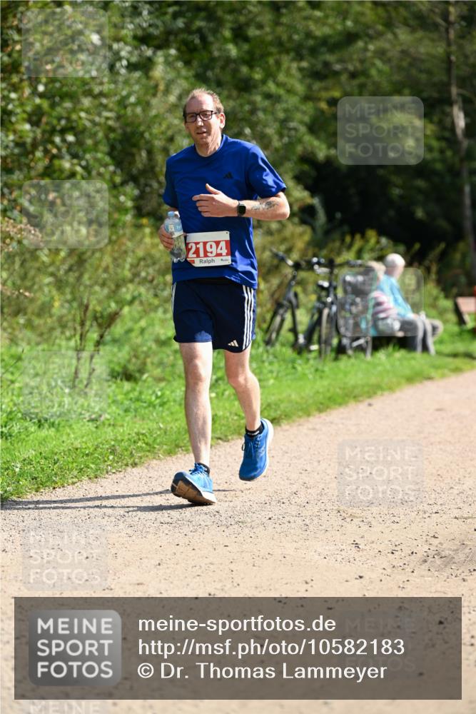 27.09.2026 - 35. Volkslauf durch das schöne Alstertal Dr. Thomas Lammeyer http://msf.ph/oto/10582183 27.09.2026 12:33:09 Laufen 2194 meine-sportfotos.de