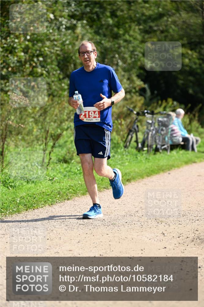 27.09.2026 - 35. Volkslauf durch das schöne Alstertal Dr. Thomas Lammeyer http://msf.ph/oto/10582184 27.09.2026 12:33:09 Laufen 2194 meine-sportfotos.de