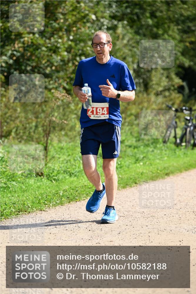 27.09.2026 - 35. Volkslauf durch das schöne Alstertal Dr. Thomas Lammeyer http://msf.ph/oto/10582188 27.09.2026 12:33:09 Laufen 2194 meine-sportfotos.de