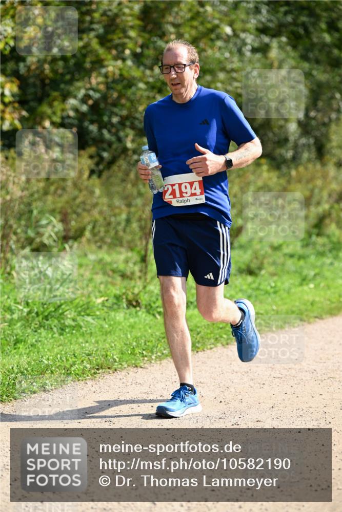 27.09.2026 - 35. Volkslauf durch das schöne Alstertal Dr. Thomas Lammeyer http://msf.ph/oto/10582190 27.09.2026 12:33:10 Laufen 2194 meine-sportfotos.de