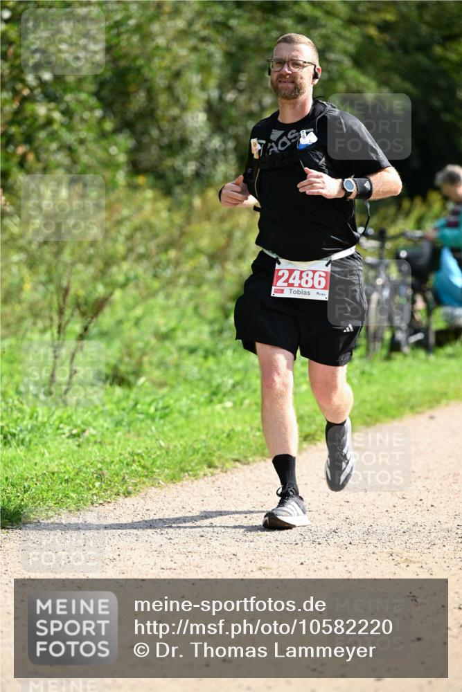 27.09.2026 - 35. Volkslauf durch das schöne Alstertal Dr. Thomas Lammeyer http://msf.ph/oto/10582220 27.09.2026 12:33:45 Laufen 2486 meine-sportfotos.de