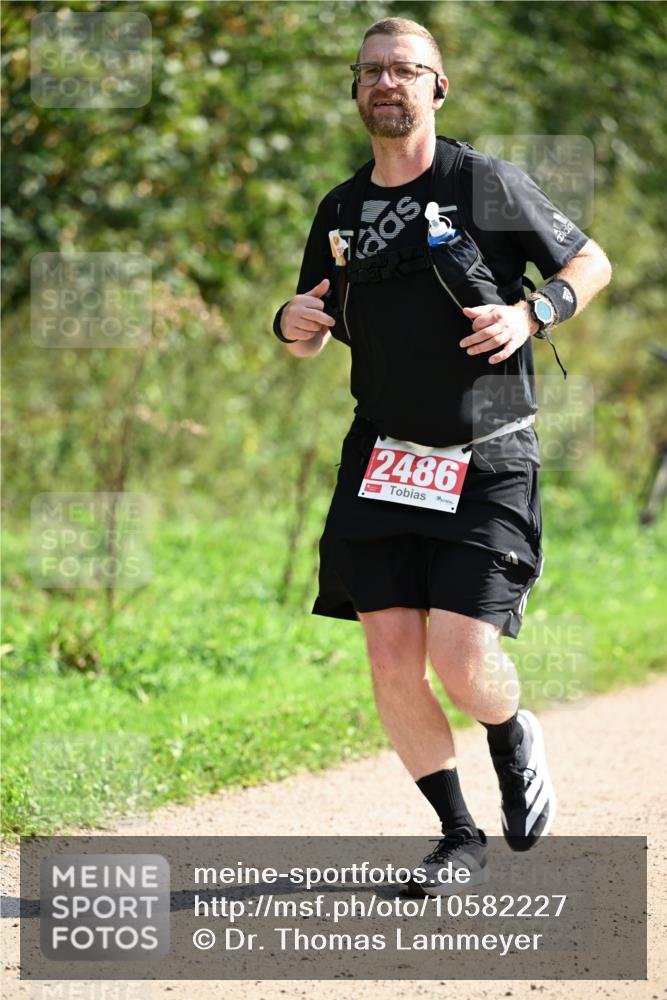 27.09.2026 - 35. Volkslauf durch das schöne Alstertal Dr. Thomas Lammeyer http://msf.ph/oto/10582227 27.09.2026 12:33:46 Laufen 2486 meine-sportfotos.de