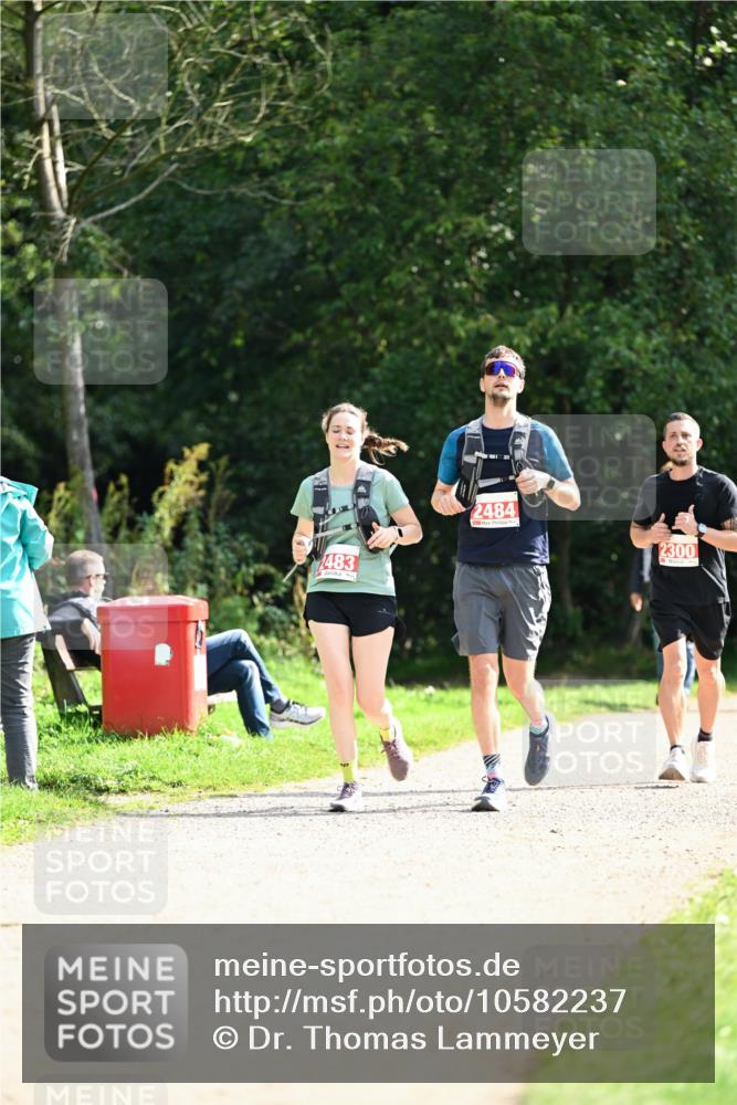 27.09.2026 - 35. Volkslauf durch das schöne Alstertal Dr. Thomas Lammeyer http://msf.ph/oto/10582237 27.09.2026 12:34:03 Laufen 2483, 2484, 2300 meine-sportfotos.de