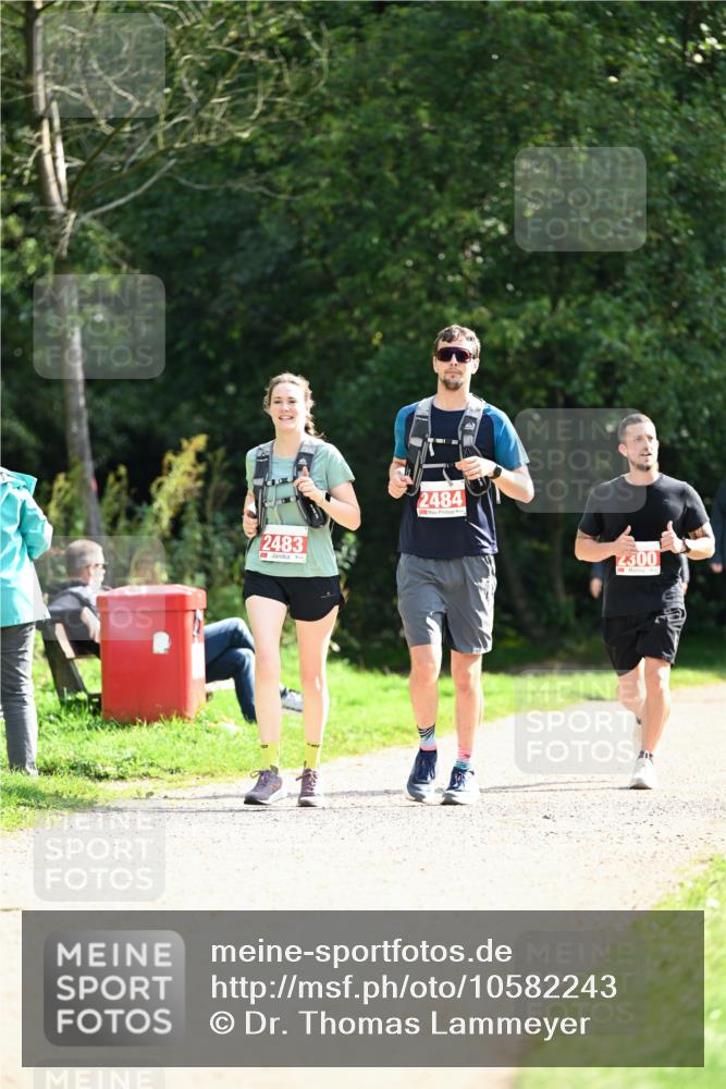 27.09.2026 - 35. Volkslauf durch das schöne Alstertal Dr. Thomas Lammeyer http://msf.ph/oto/10582243 27.09.2026 12:34:03 Laufen 2483, 2484, 2300 meine-sportfotos.de