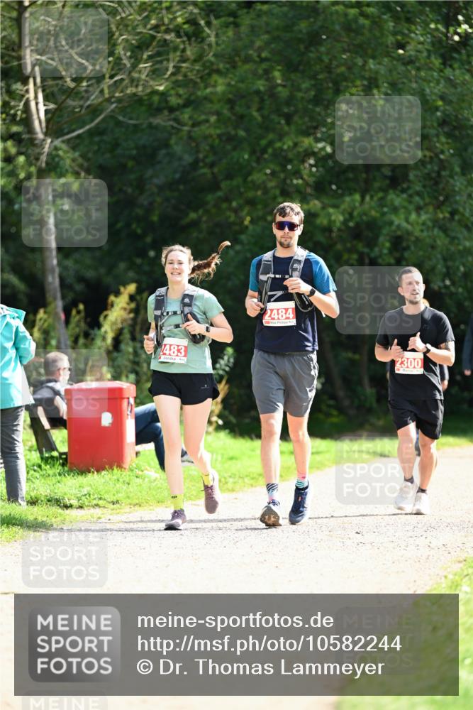 27.09.2026 - 35. Volkslauf durch das schöne Alstertal Dr. Thomas Lammeyer http://msf.ph/oto/10582244 27.09.2026 12:34:03 Laufen 2483, 2484, 2300 meine-sportfotos.de