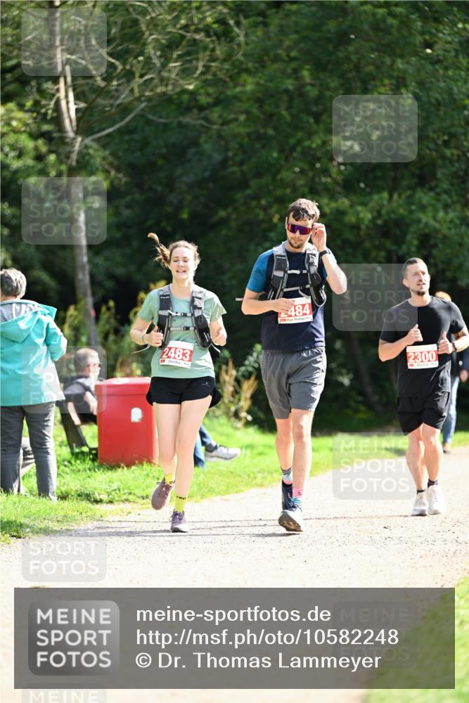 27.09.2026 - 35. Volkslauf durch das schöne Alstertal Dr. Thomas Lammeyer http://msf.ph/oto/10582248 27.09.2026 12:34:04 Laufen 2483, 484, 2300 meine-sportfotos.de