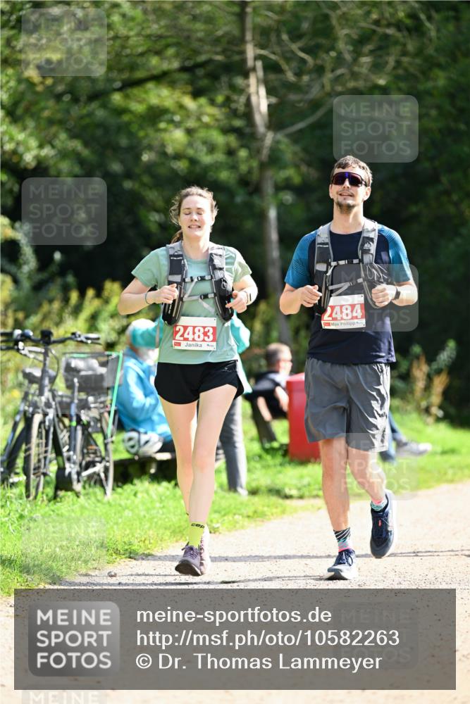 27.09.2026 - 35. Volkslauf durch das schöne Alstertal Dr. Thomas Lammeyer http://msf.ph/oto/10582263 27.09.2026 12:34:06 Laufen 2483, 2484 meine-sportfotos.de
