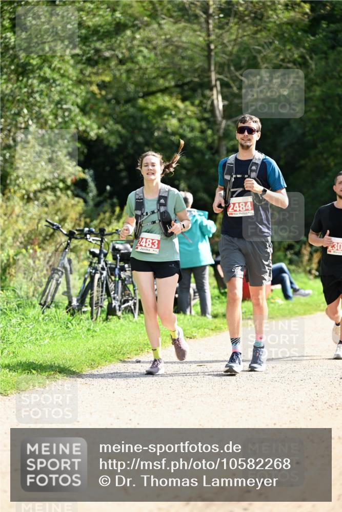 27.09.2026 - 35. Volkslauf durch das schöne Alstertal Dr. Thomas Lammeyer http://msf.ph/oto/10582268 27.09.2026 12:34:06 Laufen 2483, 2484, 30 meine-sportfotos.de