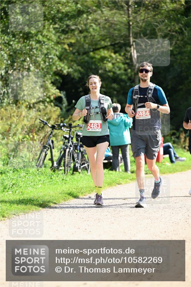 27.09.2026 - 35. Volkslauf durch das schöne Alstertal Dr. Thomas Lammeyer http://msf.ph/oto/10582269 27.09.2026 12:34:06 Laufen 2483, 2484 meine-sportfotos.de