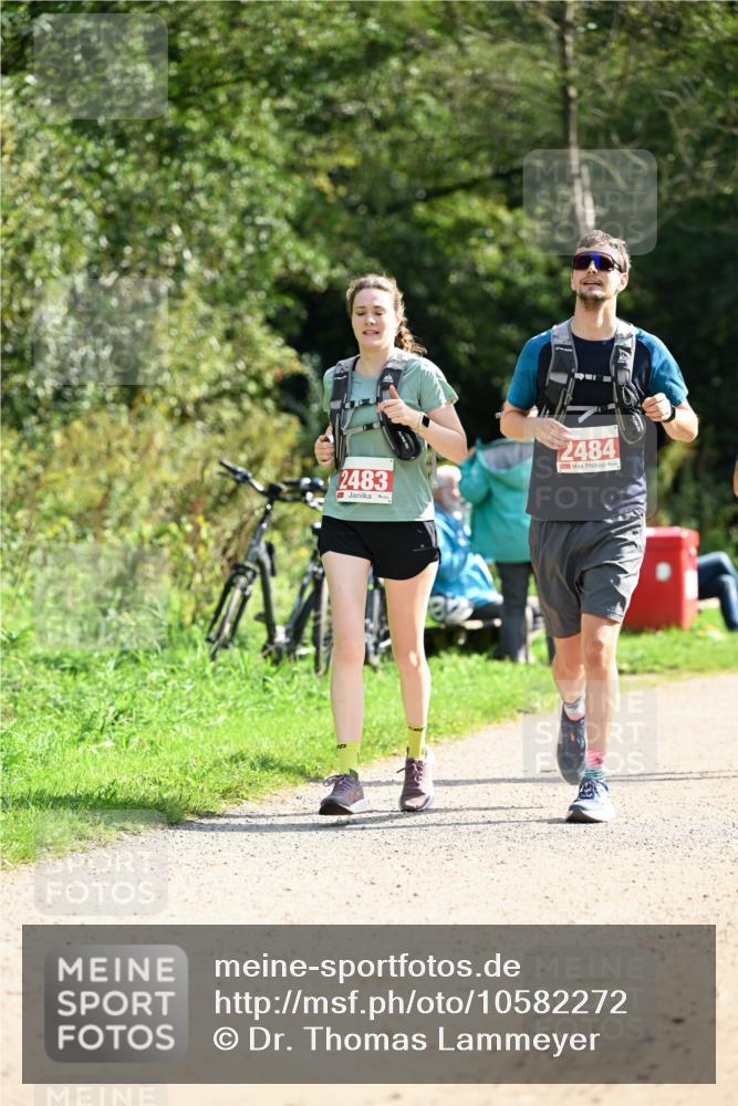 27.09.2026 - 35. Volkslauf durch das schöne Alstertal Dr. Thomas Lammeyer http://msf.ph/oto/10582272 27.09.2026 12:34:07 Laufen 2483, 2484 meine-sportfotos.de