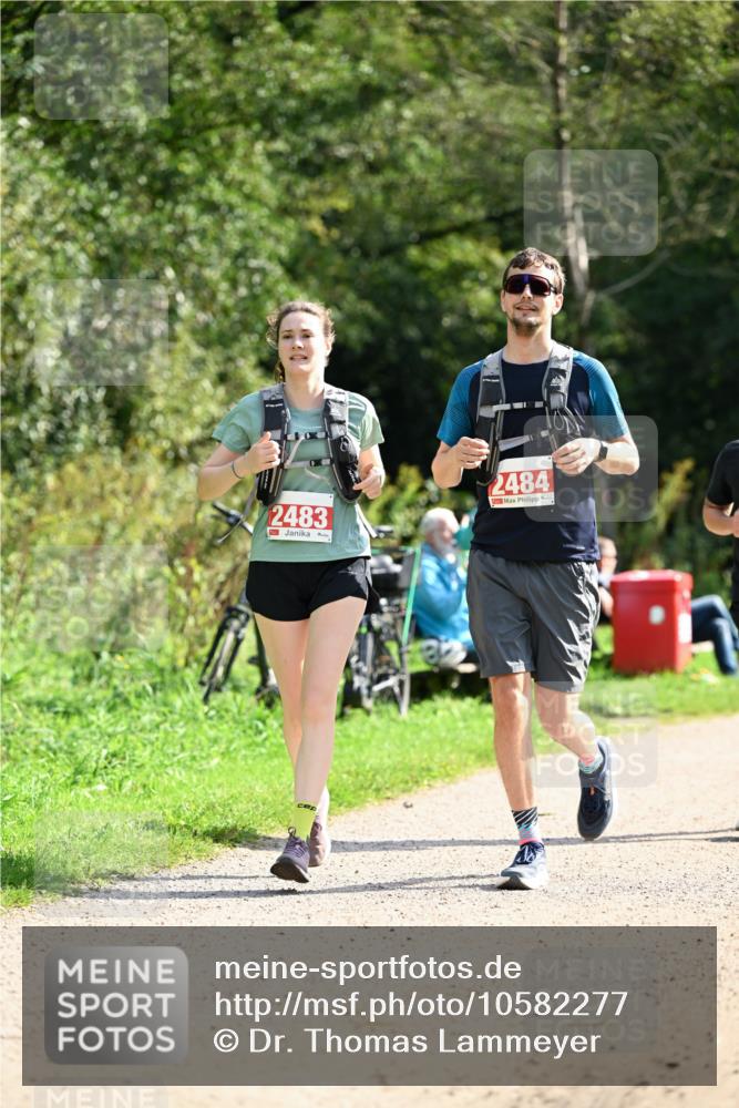 27.09.2026 - 35. Volkslauf durch das schöne Alstertal Dr. Thomas Lammeyer http://msf.ph/oto/10582277 27.09.2026 12:34:07 Laufen 2483, 2484 meine-sportfotos.de